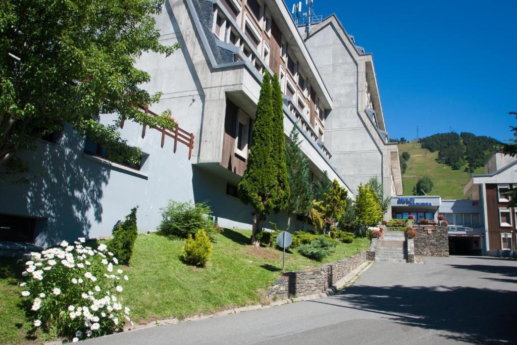 Apartamentos Multibaqueira Baqueira Beret Esterno foto